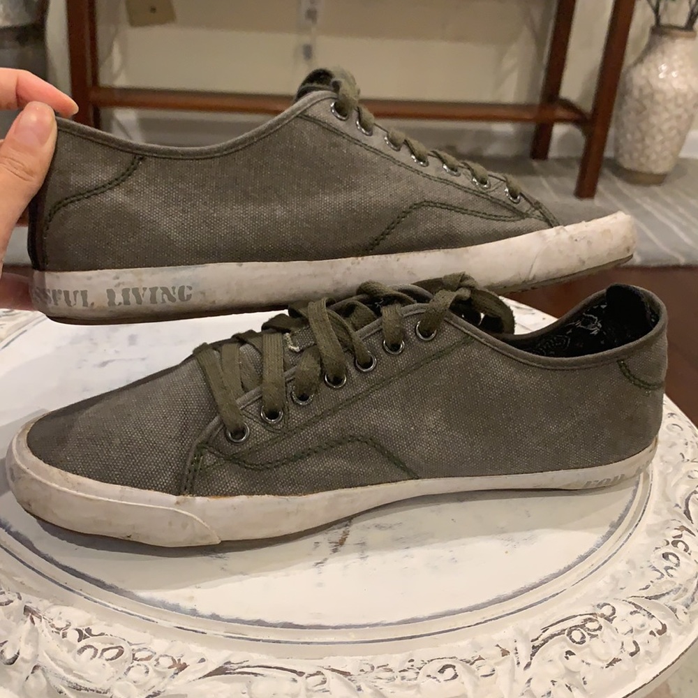 Men’s olive Green canvas diesel sneakers size 11